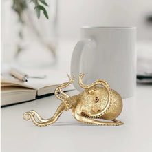 Creative Octopus-shaped Mobile Phone Holder